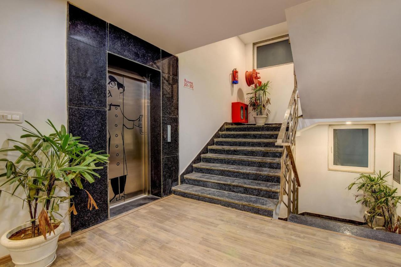 Oyo Townhouse 115 Patel Nagar Hotel New Delhi Exterior photo