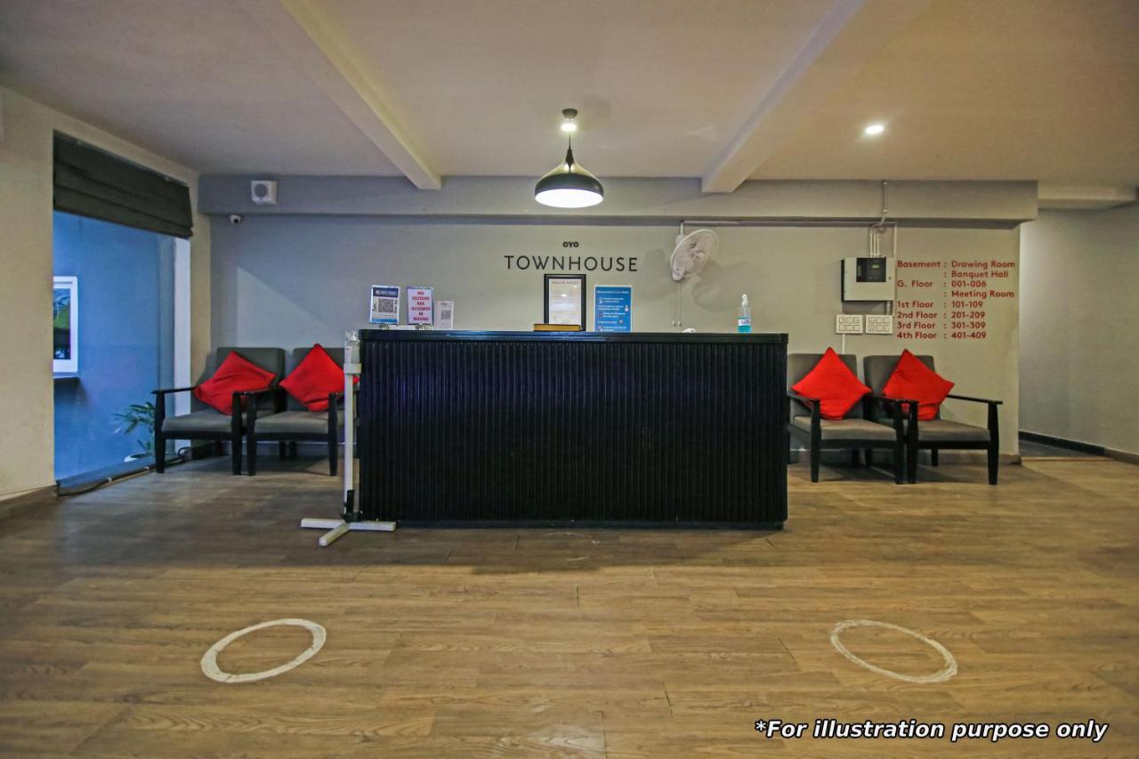 Oyo Townhouse 115 Patel Nagar Hotel New Delhi Exterior photo